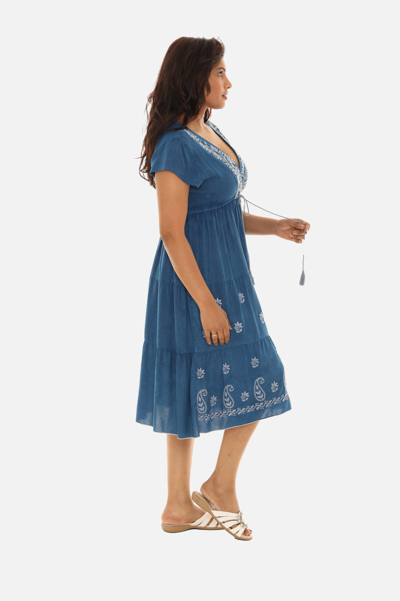 Paisley Pattern Short Sleeve Knee Length V-Neck Dress